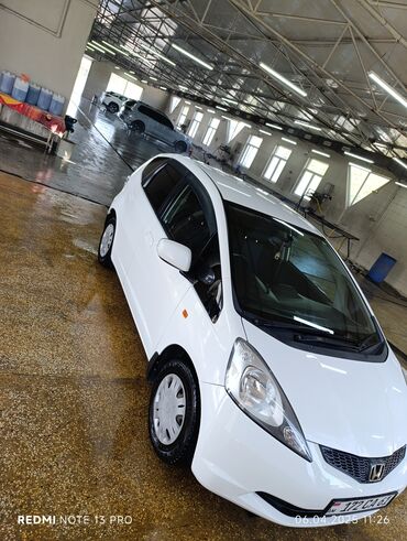 Honda: Honda Fit: 2008 г., 1.3 л, Вариатор, Газ, Хэтчбэк
