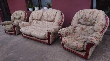 Sofas and couches: Two-seat sofas, Textile, color - Multicolored, Used