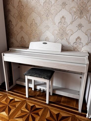 İdman və istirahət: Conrad Graf Rəqəmsal pianino – klassik dizaynlı, ağ-aşqar ağac