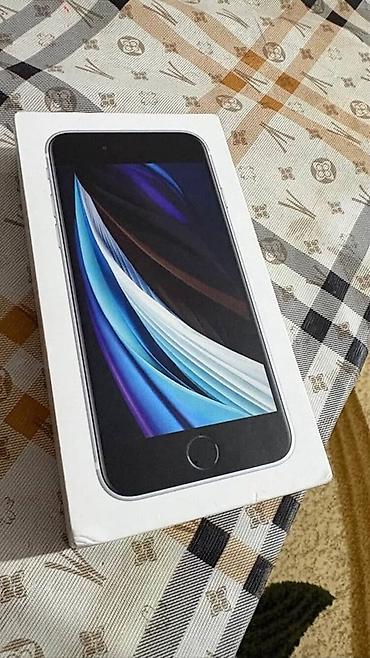 plestesin 4: IPhone SE 2020, 64 GB, Qara, Simsiz şarj — 3