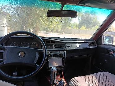 bmw m235i: Mercedes-Benz 190: 1986 г., 2 л, Механика, Седан — 5