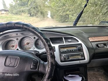 домкрат для машины: Honda седан, серебристый, правый руль. Основное: - Кузов: 4‑дверный