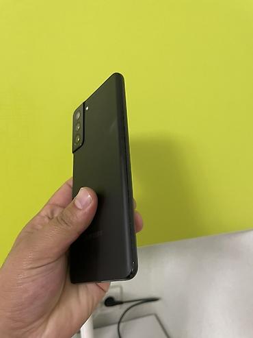 Samsung Galaxy S21+ 5G (модель SM-G996B/DS), цвет чёрный. Ключевые
