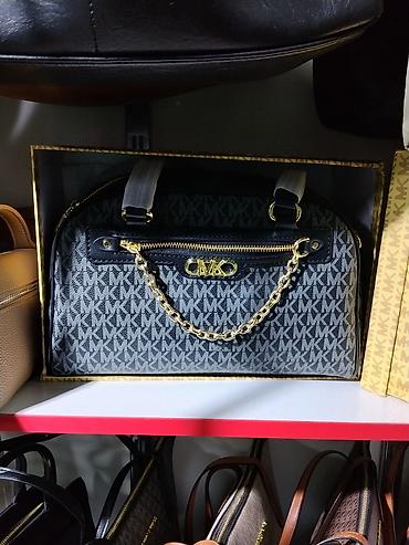Сумка-тоут Michael Kors с монограммным принтом MK. - Материал at lalafo.kg Сумка-тоут Michael Kors с монограммным принтом MK. - Материал