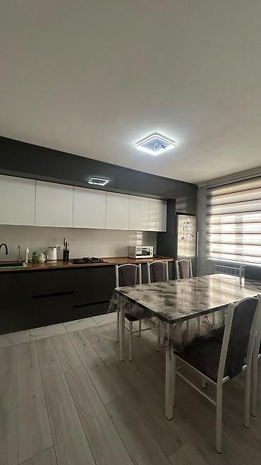 Продажа домов: 6 комнат, 240 м², 5 соток, Бишкек, Собственник — 8