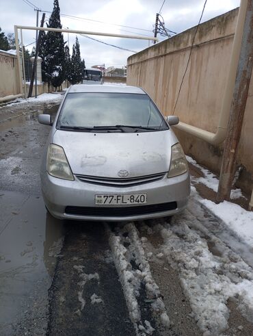 Toyota: Toyota Prius: 1.5 l | 2007 il Hetçbek