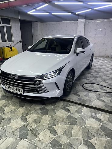 BYD: BYD Destroyer 05: 0.5 l | 2025 il 24948 km Sedan — 5