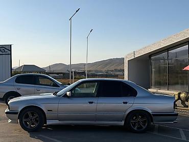 mazda 325: BMW 5 series: 1991 г., 3 л, Механика, Бензин, Седан — 4