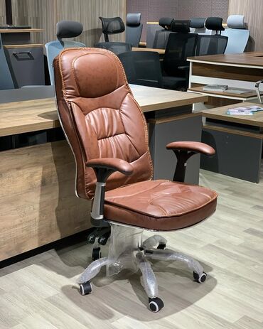 Ofis və oyun kresloları: Yeni, Təkərli, Qolları tənzimlənir, Dəri