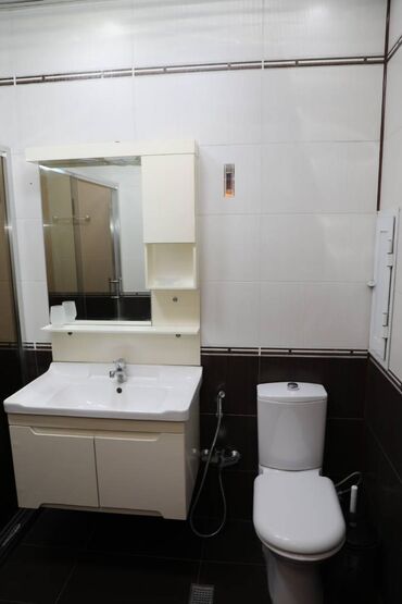 Mənzil kirayələyirəm: 3 otaqlı, 120 kv. m — 14