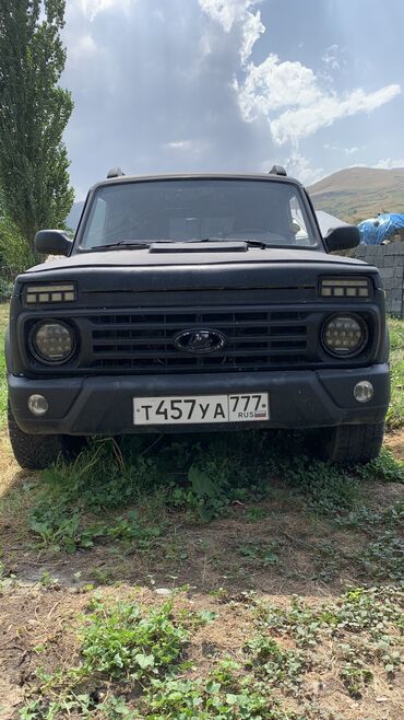 домкраты на авто: ВАЗ (ЛАДА) 4x4 Niva: 2010 г., 1.7 л, Механика, Бензин, Жол тандабас