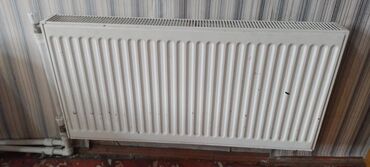 Радиаторы: Radiator 55 azn. 4 eded var. Olcusu 1 metr. Tam islekdir. Koc sebebi