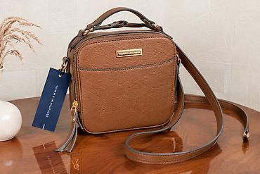 tory burch: Классическая сумка, Tommy Hilfiger, США, Материал: Искусственная кожа, Застежка на молнии, Женские, Новый — 1