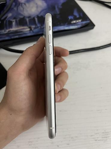 Apple iPhone: IPhone Xr, Б/у, 128 ГБ, Белый, 77 % — 8