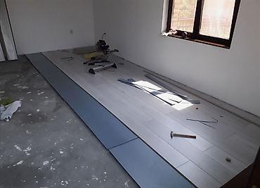 Građevinarstvo i rekonstrukcija: Postavljanje laminata, vinil ploča sa profesionalnom opremom. Cena — 5