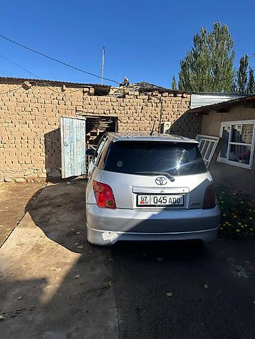 Toyota: Toyota Ist: 2002 г., 1.5 л, Автомат — 12