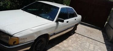 кузов на нива: Audi 100: 1986 г., 2 л, Механика, Бензин, Седан