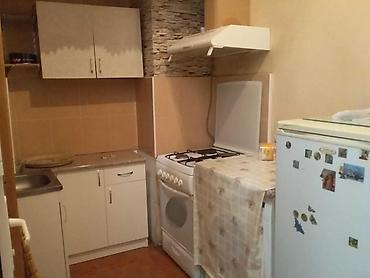 ucuz ev elanlari: Bakı, 1 otaqlı, Köhnə tikili, m. Nizami, 30 kv. m — 1
