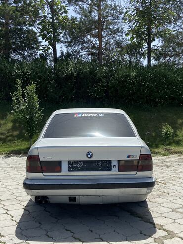 BMW: BMW 520: 1991 г., 2.5 л, Механика, Бензин, Седан