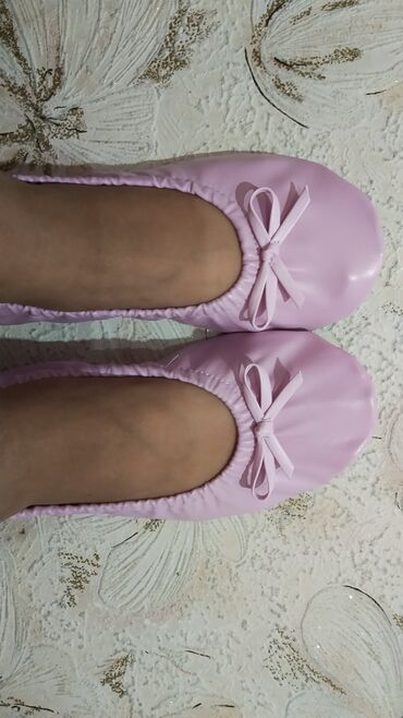 одежда на прокат: Складные балетки Rolly Flats нежно-розового цвета в компактном чехле at lalafo.kg одежда на прокат: Складные балетки Rolly Flats нежно-розового цвета в компактном чехле