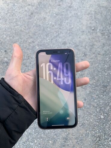 Apple iPhone: IPhone 11 — 4