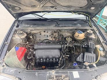 немка е303: Volkswagen Golf: 1993 г., 1.5 л, Автомат, Бензин, Хэтчбэк — 9