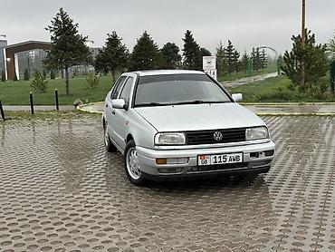 12 t: Volkswagen Vento: 1994 г., 1.8 л, Механика, Бензин, Седан — 3
