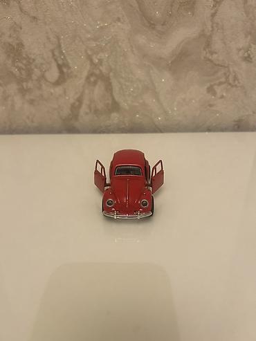 Avtomobil satışı: Qırmızı retro miniatür avtomobil modeli – “Beetle” üslubunda - — 2