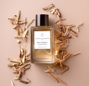 Ətriyyat: Məhsul: Niş və selektiv ətirlər kolleksiyası Təsvir: - Essential — 2