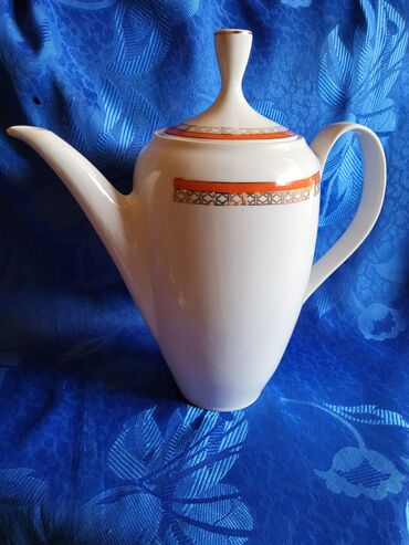 Čajnici: Bokal nov porcelan Alba Julia 70te. Porcelanski nov bokal,stopa — 1