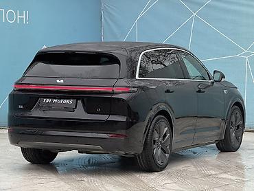 Lixiang: Lixiang L7: 2024 г., 1.5 л, Автомат, Гибрид, Внедорожник — 6
