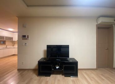 сдам 2 комнатную квартиру на длительный срок рядом джал бишкек: 2 бөлмө, Чогуу жашоосу жок, Толугу менен эмереги бар