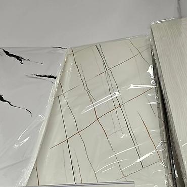 Tapete: Zidni pvc paneli
60x60cm
Paket 10 kom- 2999 din — 14