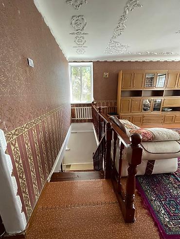 Продажа коттеджей и домов: Продаётся 2х этажный дом в городе Токмокул.Крупская 41. Все условия — 14