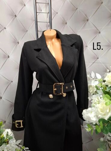 Kaputi: Dior kaputi
Do 2XL
4500din🥰😊 — 12