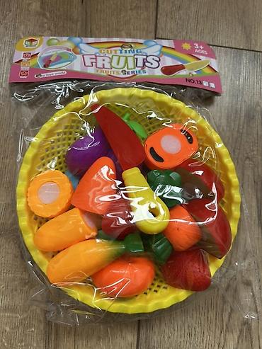 Игрушки: Набор детских игрушек (4 позиции): 1) Радиоуправляемая машина KRC Max — 4