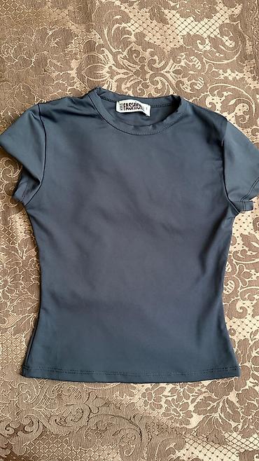 Geyinilməyib satilir Qadın qısaqoll t-shirt - Brend: World Fashion lalafo.az -da Geyinilməyib satilir Qadın qısaqoll t-shirt - Brend: World Fashion