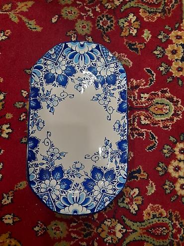Mavi-ağ naxışlı porselen servis laynası - Material: porselen/keramika