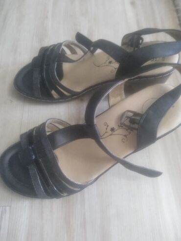 босаножки на каблуках in Кыргызстан | САПОГИ: Продаю новые, Германские, супер удобные, для широких ног босаножки