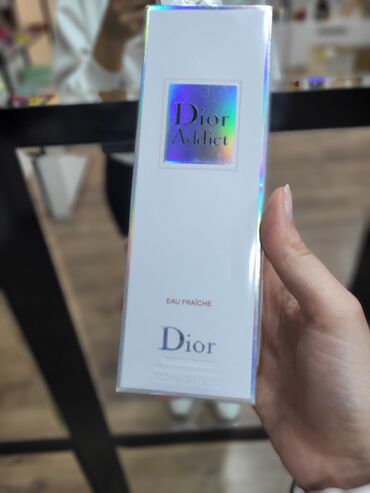 qarin piylerini eritmek üçün idman: Orjinal bağlamada Dior Addict 100ml ölçüdə, barkod ilə