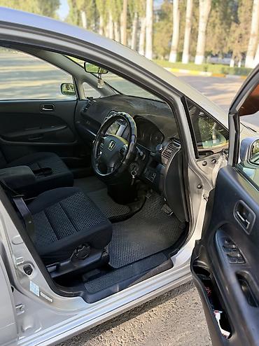 вмятина: Honda Stream: 2004 г., 2 л, Автомат, Бензин, Минивэн — 8