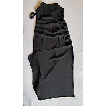 sat parfois: Elegantna crna midi haljina bez bretela – NA‑KD - Kroj: uska silueta — 5