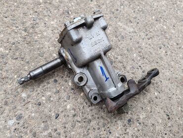 Auto delovi: Puž (glava) volana Lada 21213,21214 Niva br.1. Polovno, očuvano — 2