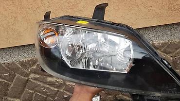 pedale: DESNI FAR MAZDA 3 | desni far mazda 2 — 1
