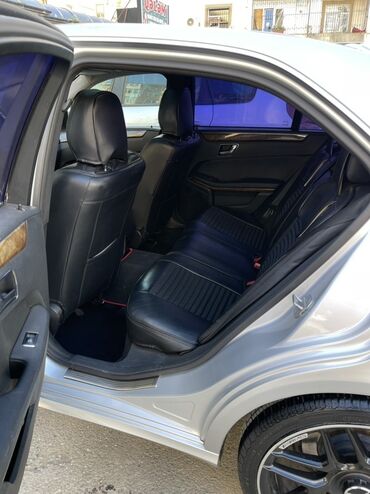 Mercedes-Benz: Mercedes-Benz E 220: 2.2 l | 2011 il Sedan -da lalafo.az — 6 Mercedes-Benz: Mercedes-Benz E 220: 2.2 l | 2011 il Sedan — 6