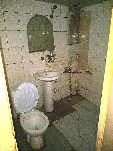 bakıda ev: Salam. Ev Bakıda Neftçilər Kruqunda Maklerlər bağının yanındakı binada — 9