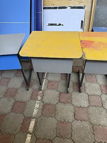 десткий стол: Комплект парты и стула, Б/у, цвет - Желтый — 2