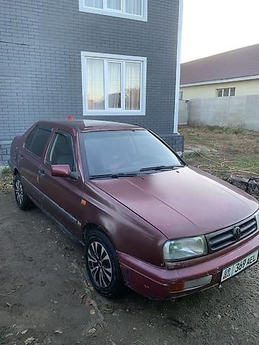 matiz diska: Volkswagen Vento: 1992 г., 1.8 л, Седан — 1