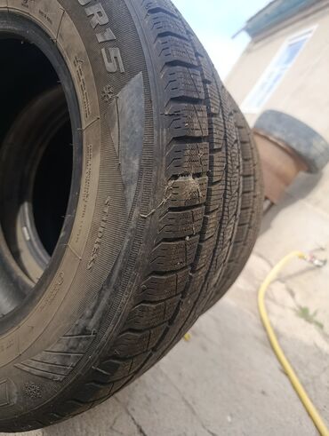 манипулятор краны: Зимние шины 215/65 R15, тип: нешипованные (на боковине пометка