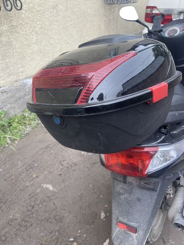 Шлемы: Багажник для скутер